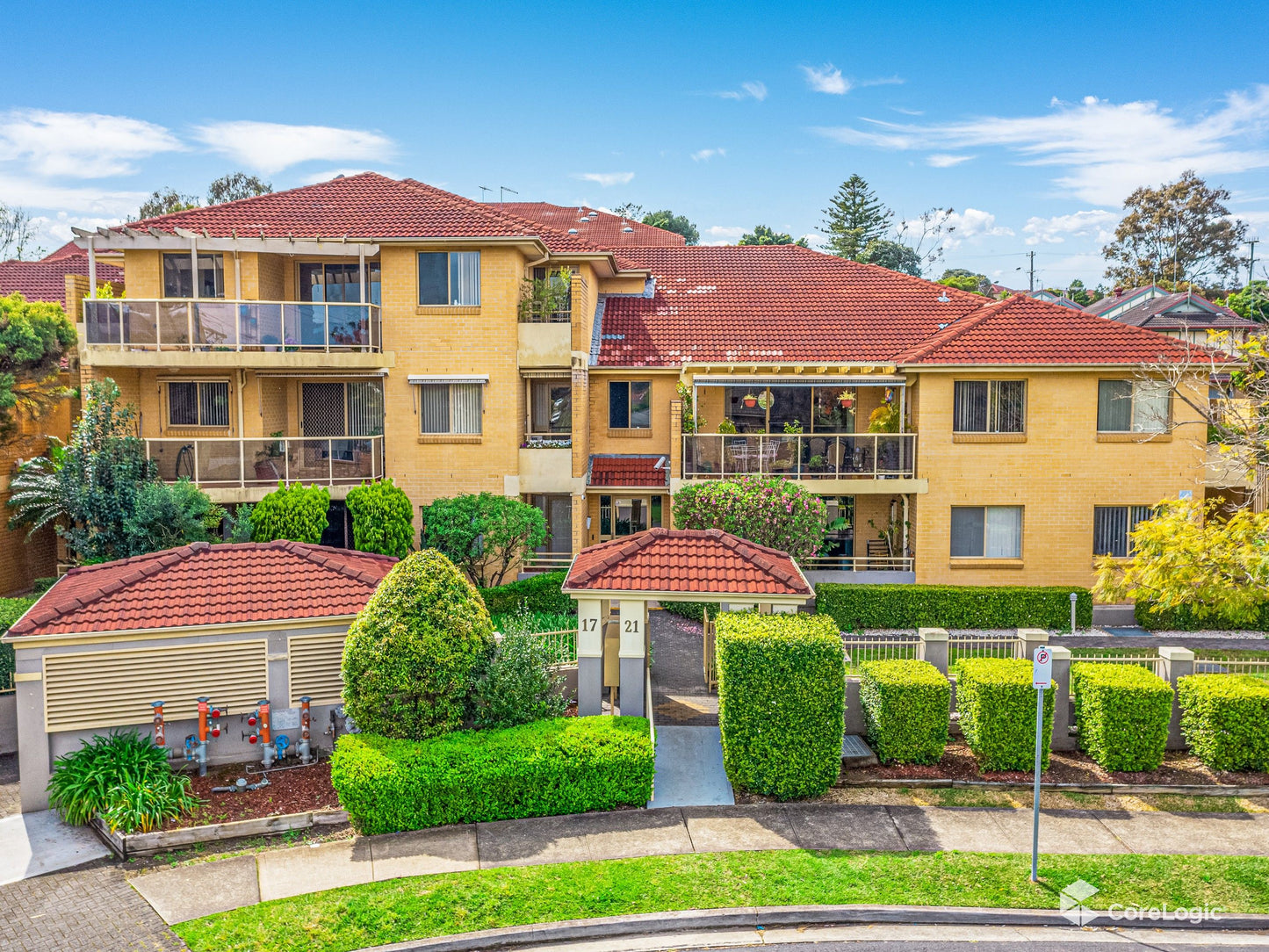 9/17-21 Meryll Avenue, Baulkham Hills NSW 2153 - JUST SOLD! Reach out to me for your buying and selling needs.
