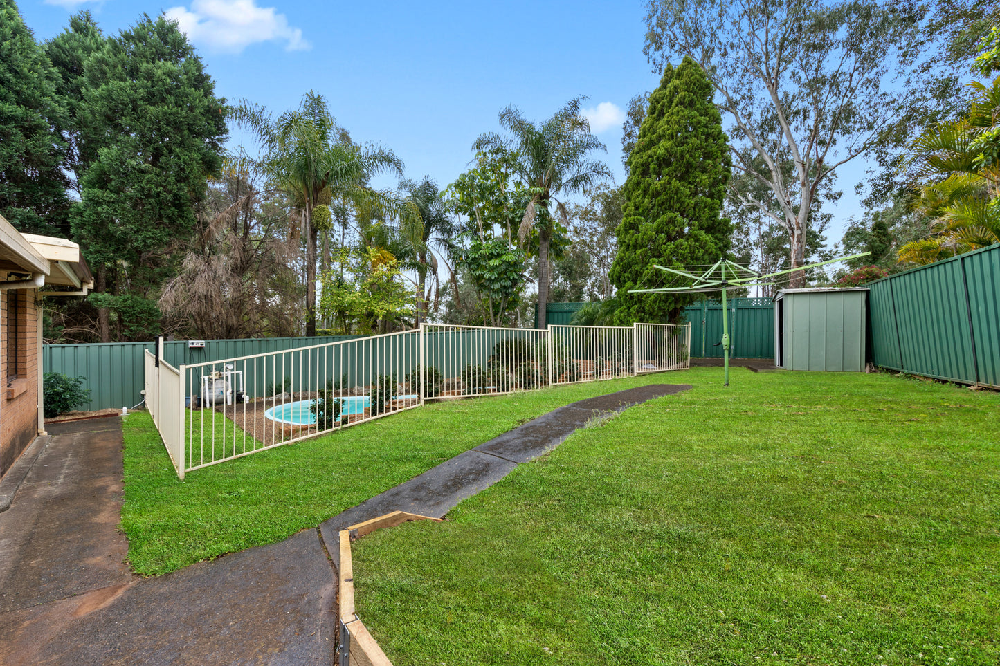 71 Plymouth Crescent, Kings Langley, NSW 2147 - SOLD AUCTION OVER RESERVE